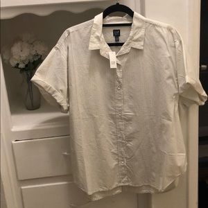 Gap button up short sleeve blouse